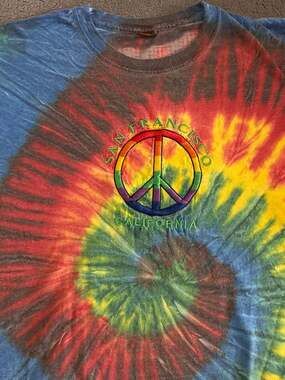 Vintage San Francisco California Embroidered Peace Sign Tie Dye T-Shirt